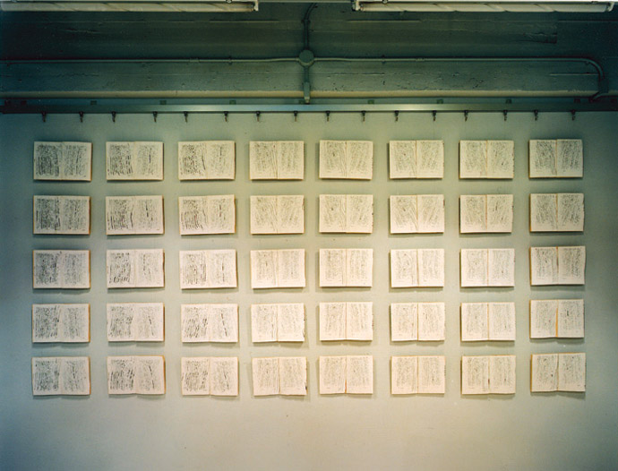 2004_002_meni mieru mienai.jpg